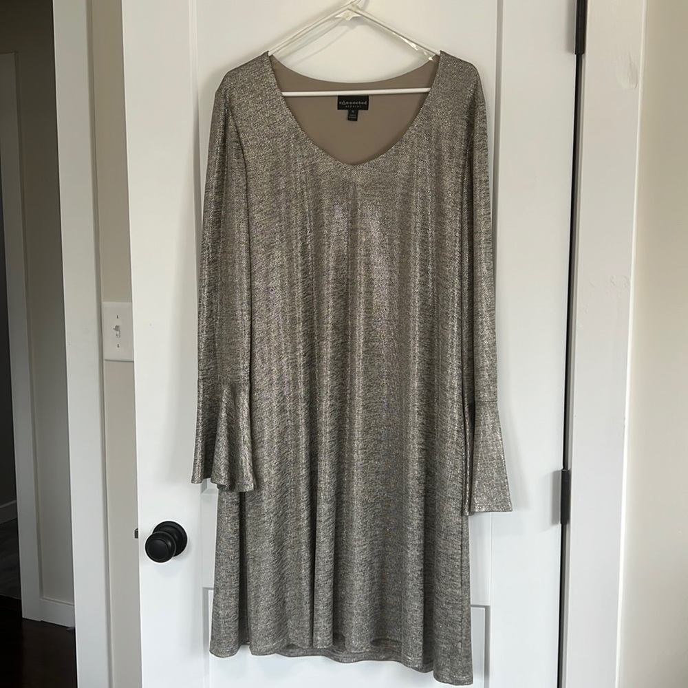 Like New Connected Apparel Long Sleeve Dress